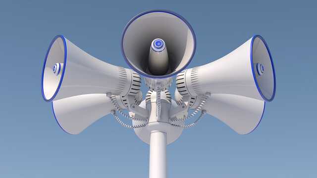 Во Львове и Ивано-Франковске слышат взрывы. Работает система ПВО