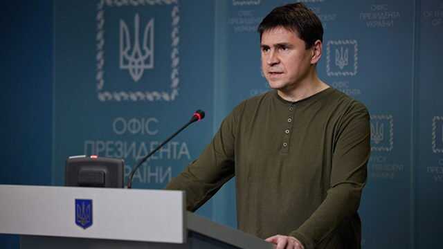 Всегда прибегают к шантажу, – Подоляк об обстреле оккупантами Яворовского полигона