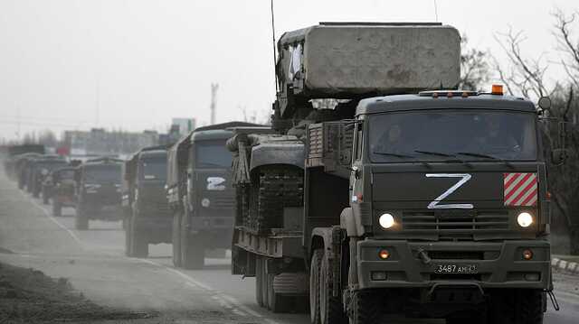 Броневики и БТРы: защитники Мариуполя показали уничтожение техники ВС РФ