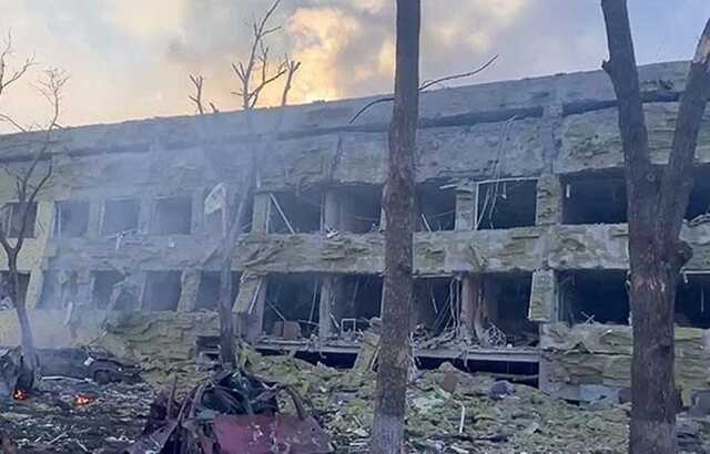 Війська РФ захопили в заручники персонал та пацієнтів маріупольської лікарні