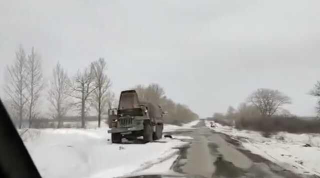 Очевидці зняли на відео "кладовище" російської військової техніки в Харківській області