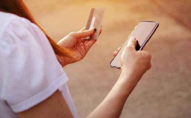 В Киеве мошенники предлагают благотворительную помощь в обмен на паспортные данные