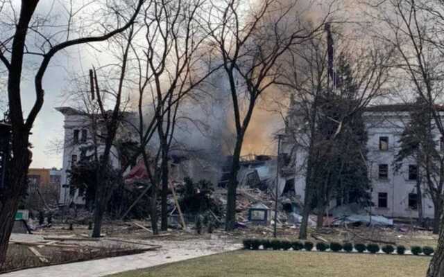 Бомбосховище у Маріуполі витримало. Завали почали розбирати, люди виходять живі, - Тарута