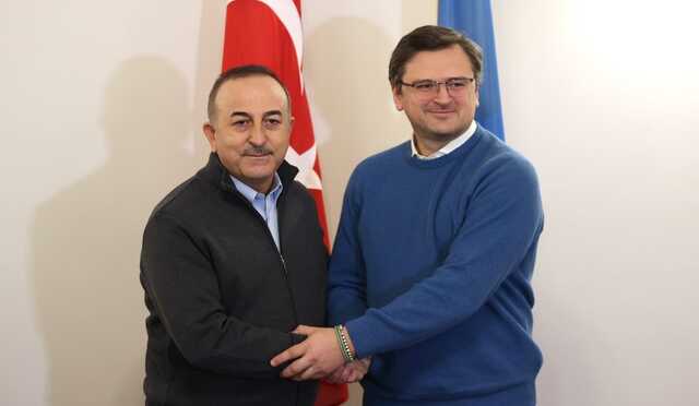 Глава МИД Турции встретился с Дмитрием Кулебой во Львове