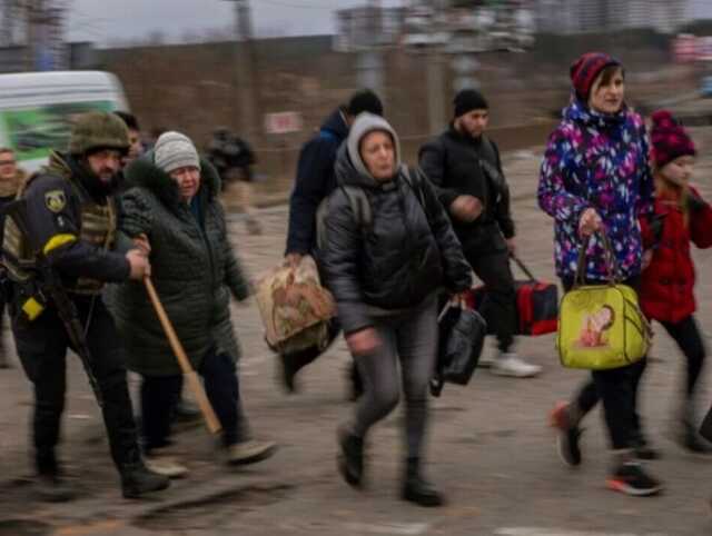 Благодаря гуманитарным коридорам мы смогли спасти более 180 тысяч украинцев, – Зеленский