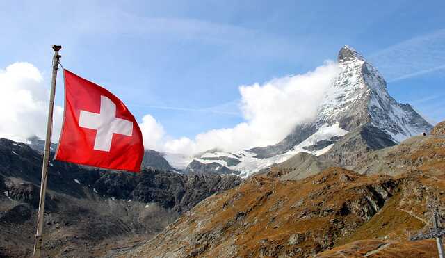 Швейцария заявила о готовности принять у себя переговоры России и Украины