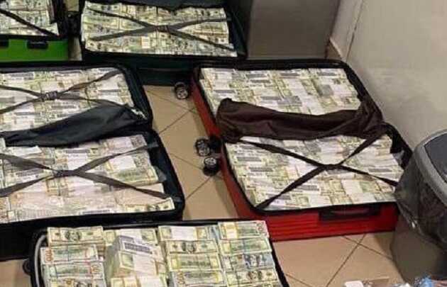Высокопоставленный чиновник вывез из Украины миллионы долларов в чемоданах