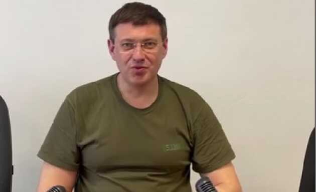 Мер Броварів просить повернутися до роботи депутатів-втікачів міської ради