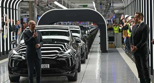 Пуск гигафабрики Tesla под Берлином: для автопрома Германии началась новая эра