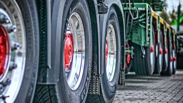 В Украине продлен срок действия свидетельств на перевозку опасных грузов