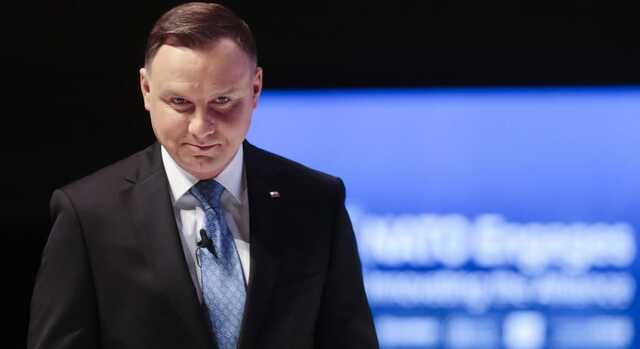 Самолет президента Польши совершил аварийную посадку: что известно