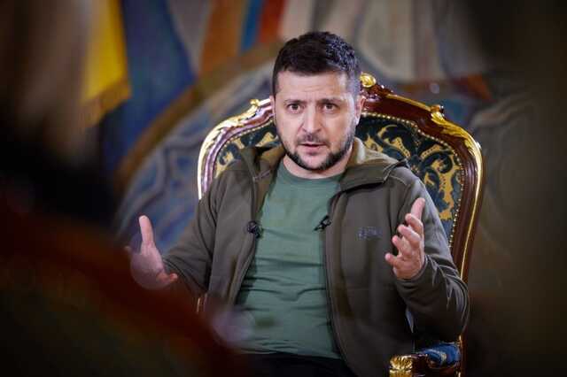 Зеленський: Російські окупанти свідомо вбивають мирних людей, знищують житлові квартали