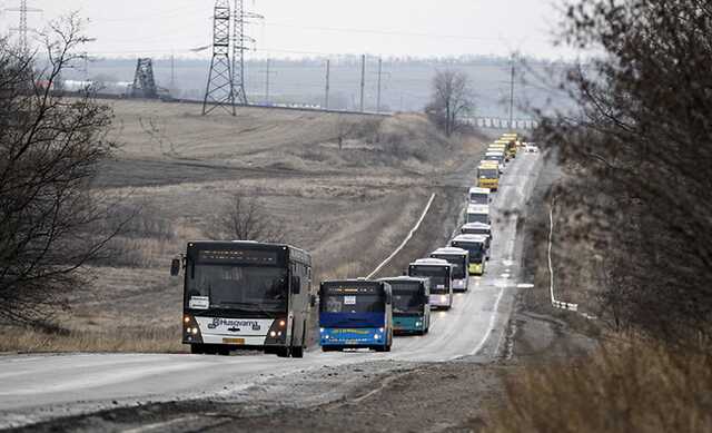 В двух областях Украины открывают "зеленые" коридоры для эвакуации: список маршрутов