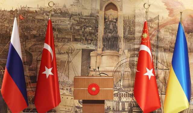 "Не видим их, к счастью": российских пропагандистов отделили от украинских СМИ в Стамбуле