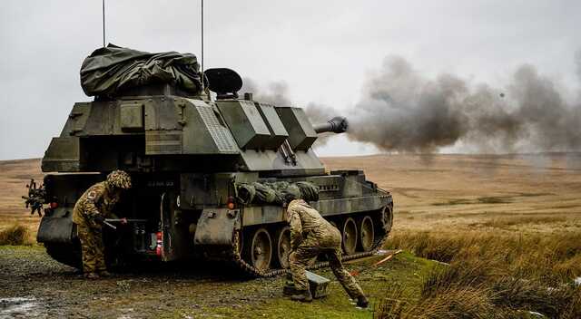 Британия планирует поставить Украине самоходные артиллерийские установки AS-90 Vickers — The Times