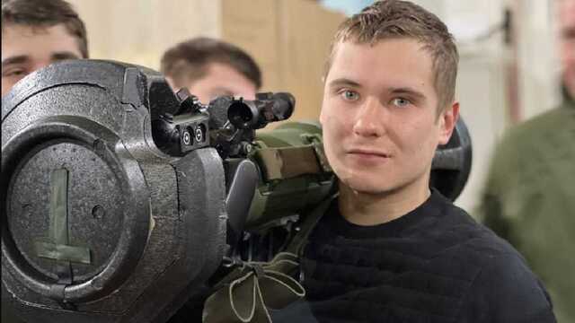 В Днепропетровской области простились с погибшим бойцом Денисом Котенко