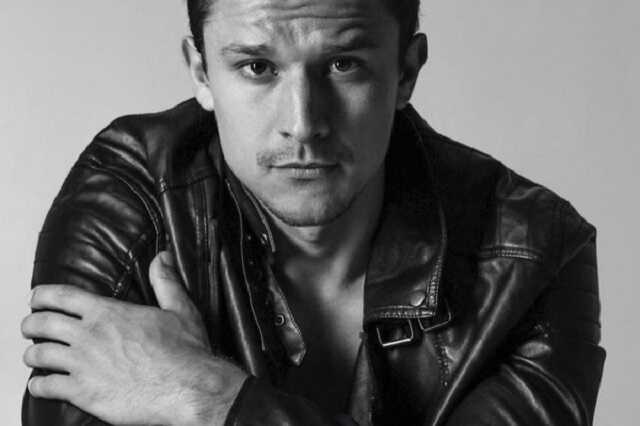 Секс-символ украинского кино Тарас Цымбалюк наконец-то сдался и призвал игнорировать российских звезд