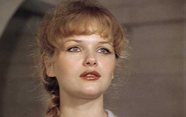 Умерла звезда советских фильмов "Экипаж" и "Чародеи" Александра Яковлева