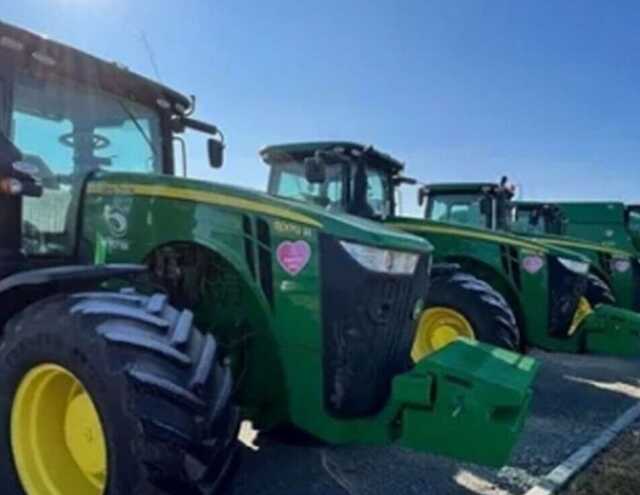 "Кадыровцы" угнали из Херсона комбайны местных фермеров: техника "засветилась" в Чечне