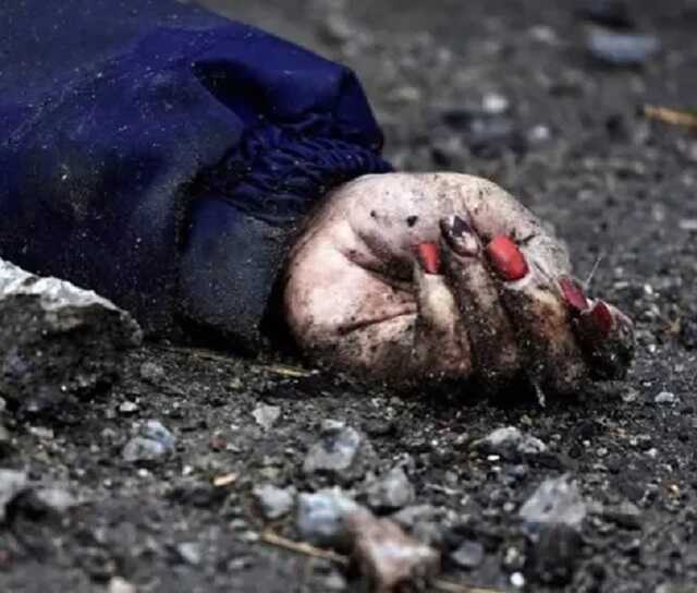 Расстреляли пулей размером с палец: дочь убитой оккупантами жительницы Бучи опубликовала душераздирающий пост