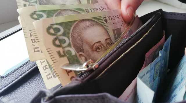 В Ивано-Франковске мошенница отбирала деньги у переселенцев