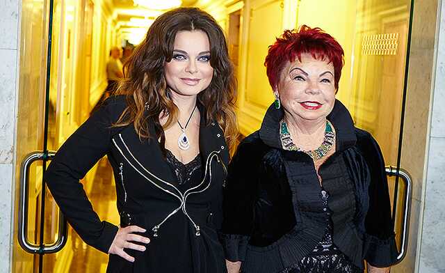 Мама Наташи Королевой поддержала Украину и отреклась от зятя-путиниста Тарзана