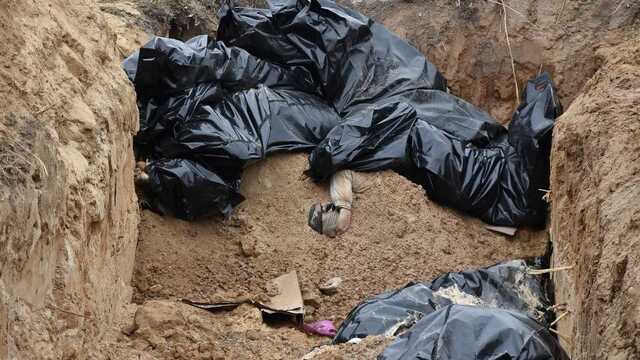 В Буче в месте массового захоронения нашли тело девочки