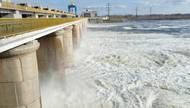 Оккупанты обстреляли из "Градов" лодку на Каховском водохранилище: есть погибшие и раненые