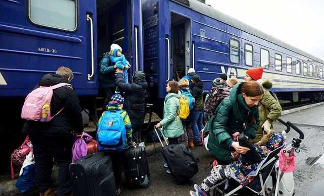 Усиленная эвакуация: 10 апреля жители Луганщины могут воспользоваться 9 эвакуационными поездами