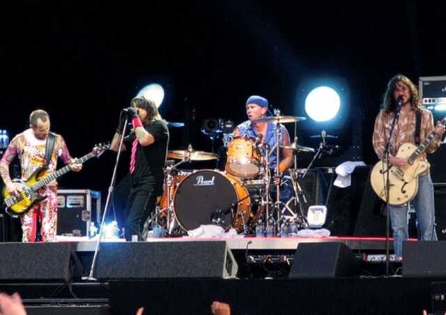 Red Hot Chili Peppers поддержали Украину и обратились к мировым лидерам