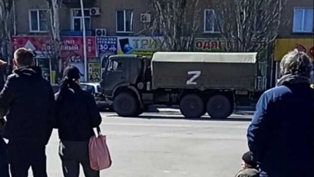 В захваченном Мелитополе дефицит лекарств, очереди в аптеках, магазины разграблены