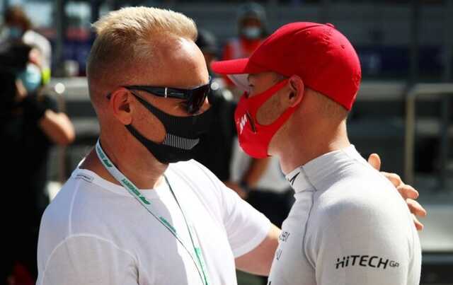  볿        -,  Reuters