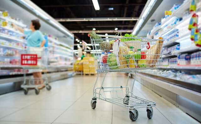 Оккупанты завезли в магазины Запорожья товары из России и оккупированного Крыма