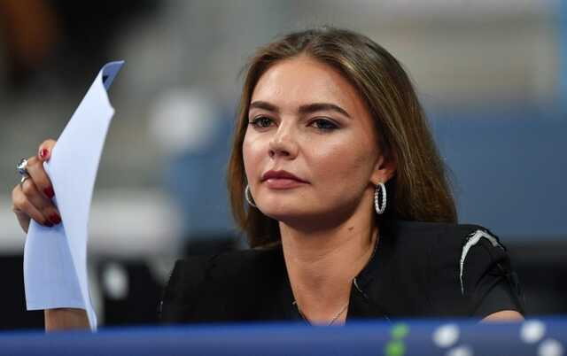 Украинские депутаты просят Швейцарию ввести санкции против фактической жены Путина