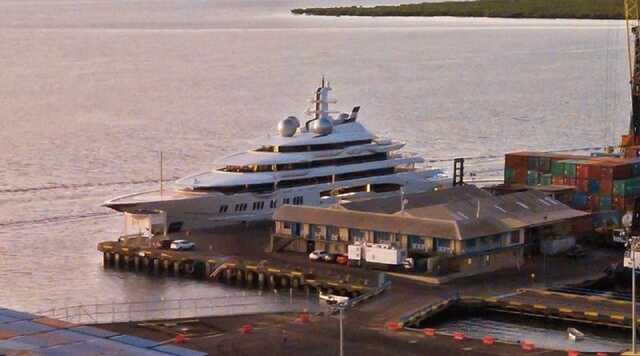 Полиция Фиджи арестовала яхту Amadea