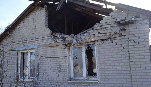 Оккупанты обстреляли дома и магазин в Васильевке: есть погибший и раненые