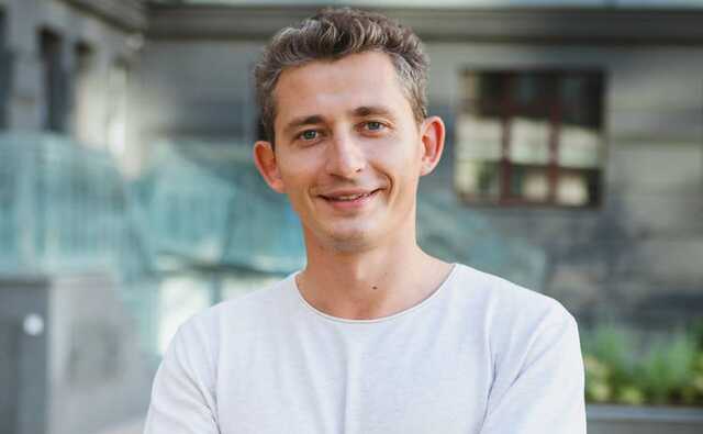 Ведущий "Орла и Решки" удивил стихом про отданный моллюскам крейсер "Москва"