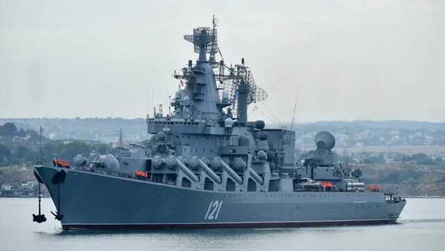 Адмиралы РФ уверяли в неуязвимости «Москвы». На крейсере даже установили реликвию РПЦ