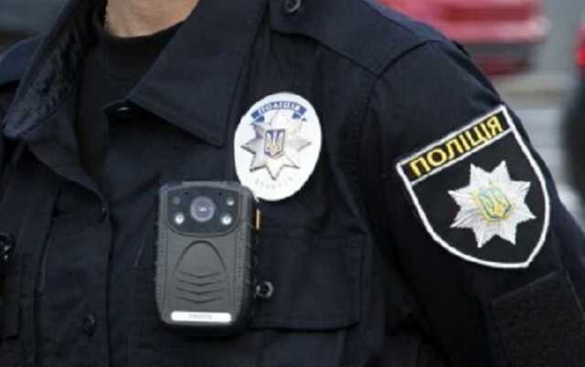 У Києві п’яний співробітник МВС влаштував дебош під звуки російського шансону