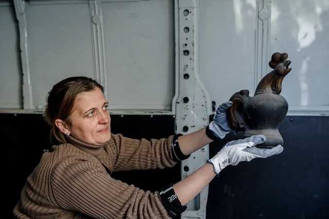 Символ стойкости украинцев: кухонный шкаф с петушком из Бородянки передан в музей