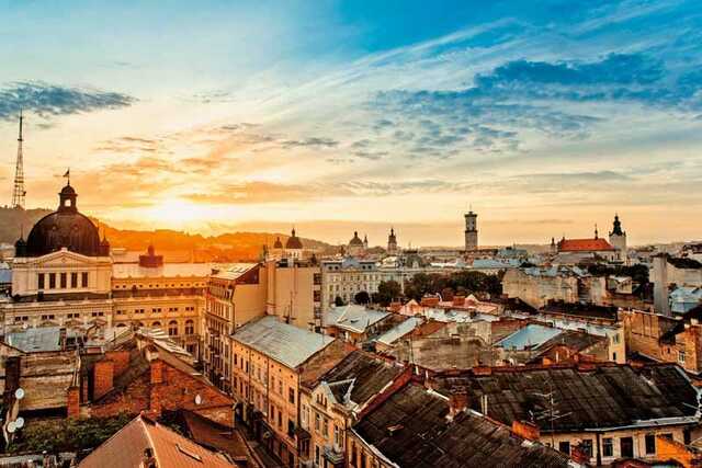 Оккупанты нанесли пять ракетных ударов по Львову