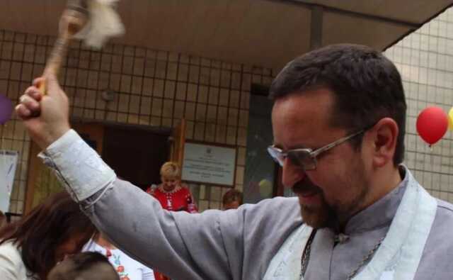 В селе возле ЧАЭС россияне расстреляли священника, не остановил крест и ряса