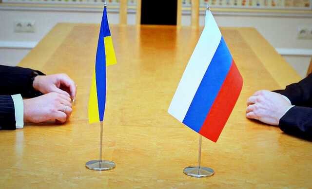 Пока мир ждет битвы за Донбасс, Россия и Украина продолжают переговоры