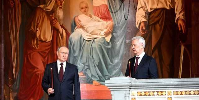 "Сценка в бункере?" На видео с Путиным на пасхальном богослужении заметили неладное