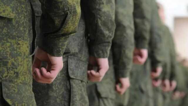 На Луганщині окупанти мобілізують на передову студентів вишів