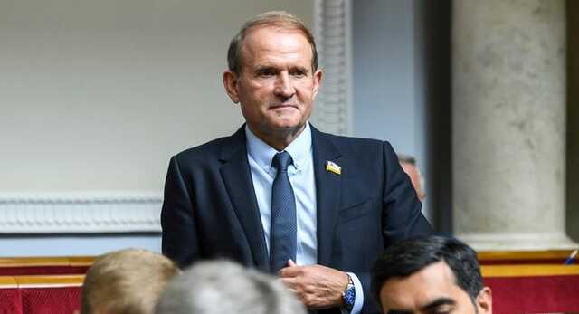 У домработницы Медведчука во время обысков нашли полмиллиона долларов