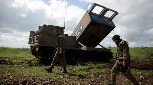 Украинские бойцы бьют по врагу из американских градов