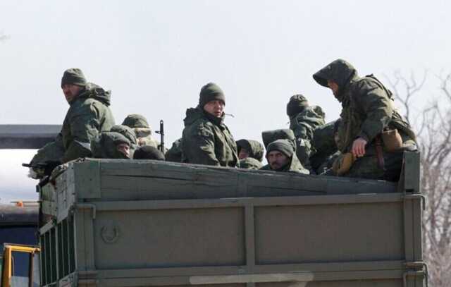 Арестович заявил, что у оккупантов возникли проблемы с наступлением на трех направлениях