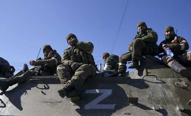 "Офицеры расстреливают своих же подчиненных": Жданов рассказал, на чем держится армия РФ