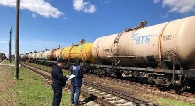 Суд арестовал 51 белорусский вагон с топливом для компании Медведчука